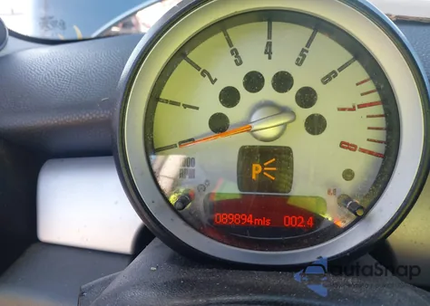 2010 Mini Cooper Clubman из США, поврежденный, VIN WMWML3C59ATX39057